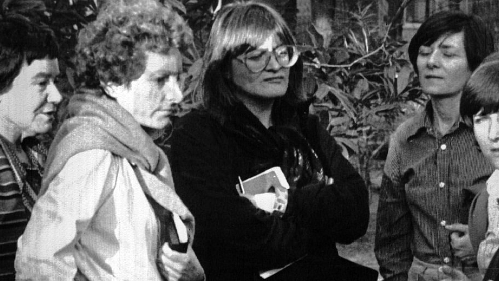 Choquée à Téhéran : Alice Schwarzer en 1979, avec l'éditrice Claude Servan-Schreiber (à gauche) et la féministe Anne Zelensky (à droite).